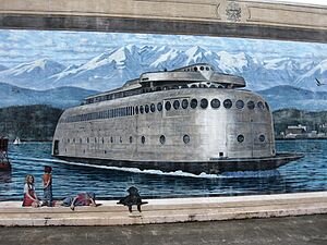  Kalakala mural painted in the town of Port Angeles, Washington. 